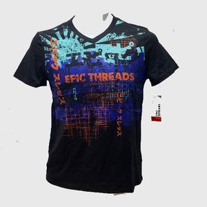 Epic Threads Short Sleeves V Neck Graphic Size M
